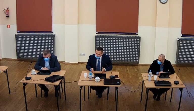 Diety radnych i wynagrodzenie burmistrza idą w górę