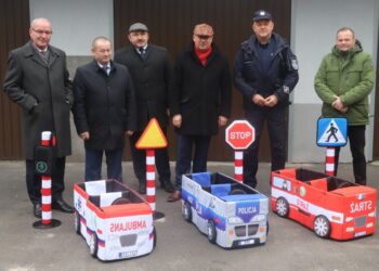 Nowy radiowóz dla policjantów
