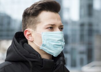 Czy mandaty za brak maseczek są legalne?