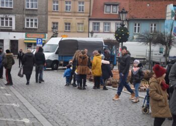 Bożonarodzeniowy jarmark z aspektem charytatywnym