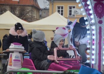 Bożonarodzeniowy jarmark z aspektem charytatywnym