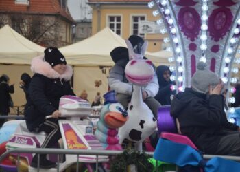 Bożonarodzeniowy jarmark z aspektem charytatywnym