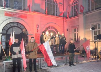 Chwała bohaterom powstania wielkopolskiego!