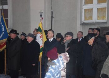 Chwała bohaterom powstania wielkopolskiego!