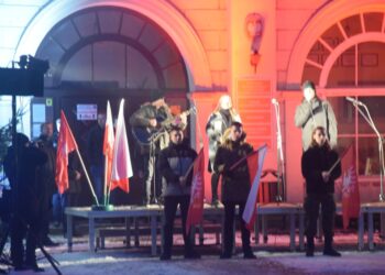 Chwała bohaterom powstania wielkopolskiego!