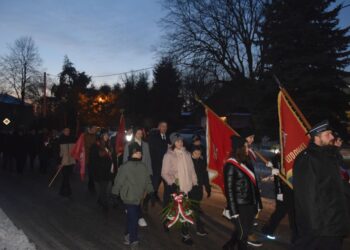 Chwała bohaterom powstania wielkopolskiego!