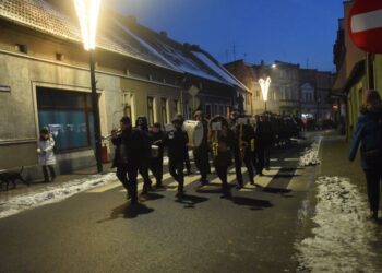 Chwała bohaterom powstania wielkopolskiego!