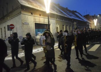 Chwała bohaterom powstania wielkopolskiego!