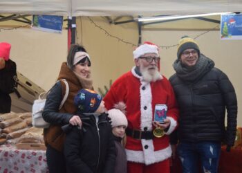 Bożonarodzeniowy jarmark z aspektem charytatywnym