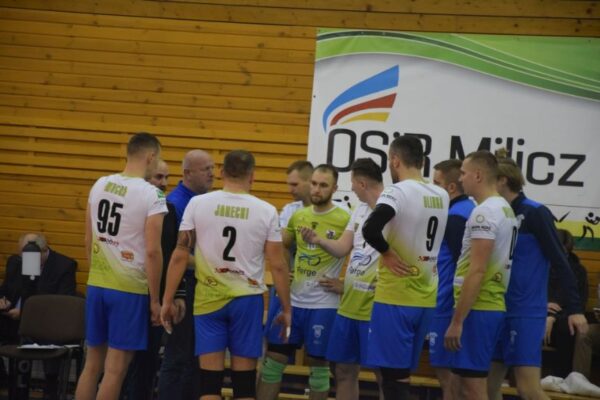 Ambitna walka z liderem