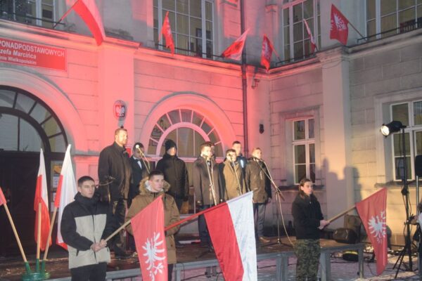 Chwała bohaterom powstania wielkopolskiego!