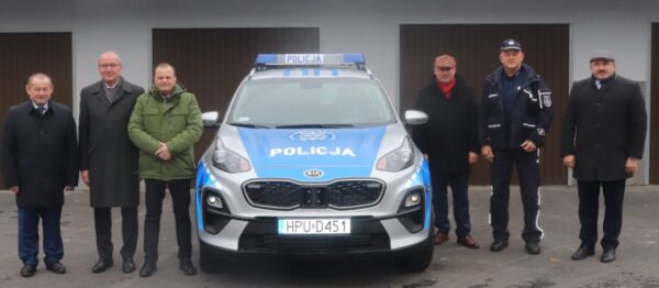 Nowy radiowóz dla policjantów