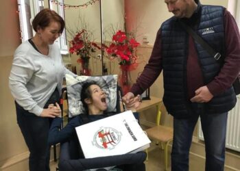 Uczniowie obdarowani prezentami