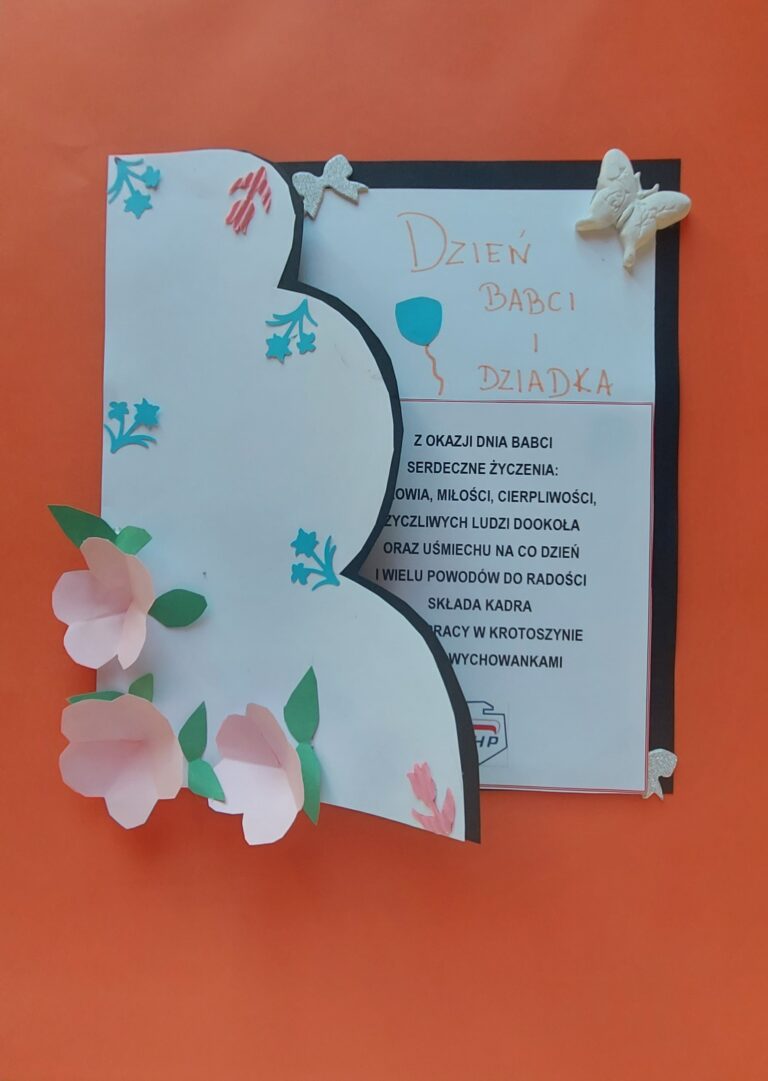 Przygotowali laurki dla swoich babć i dziadków