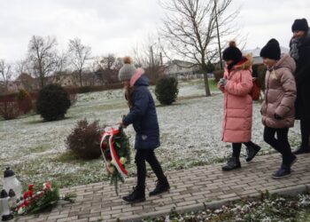 W hołdzie powstańcom wielkopolskim