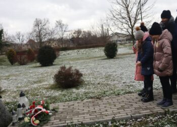 W hołdzie powstańcom wielkopolskim