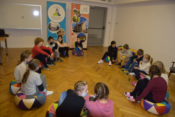 Zabawy integracyjne w bibliotece