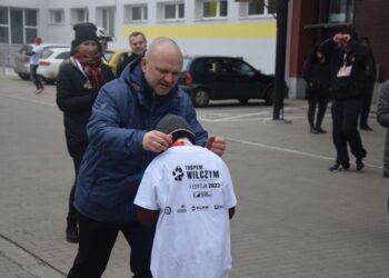 Pobiegli wilczym tropem