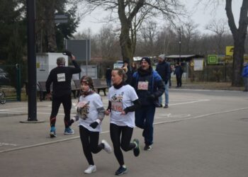 Pobiegli wilczym tropem