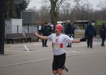 Pobiegli wilczym tropem