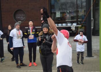 Pobiegli wilczym tropem