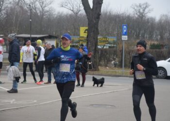 Pobiegli wilczym tropem