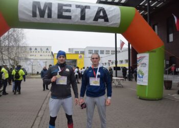 Pobiegli wilczym tropem