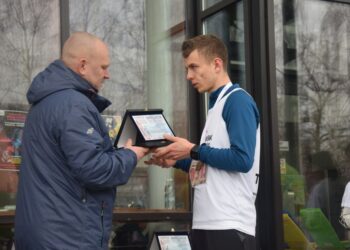 Pobiegli wilczym tropem