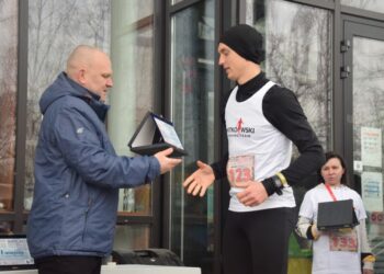 Pobiegli wilczym tropem