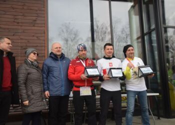 Pobiegli wilczym tropem