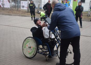 Pobiegli wilczym tropem