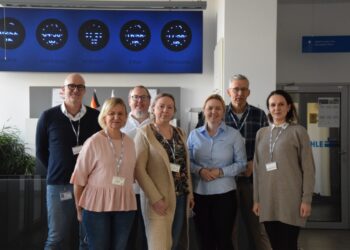 Pracownicy Mahle pomagają uchodźcom