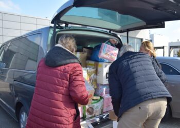 Pracownicy Mahle pomagają uchodźcom