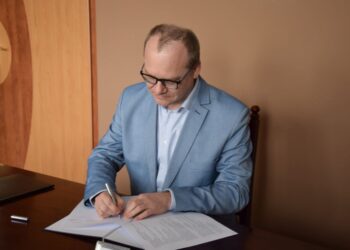 Nowoczesny pojazd do pracy w mieście