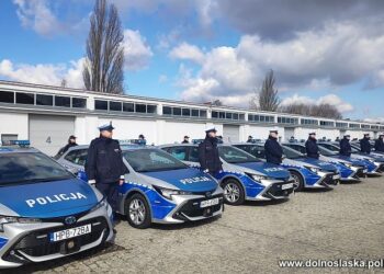 Nowe samochody dla policji
