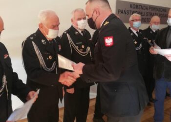 Pierwsze decyzje wręczone