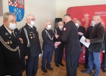 Pierwsze decyzje wręczone