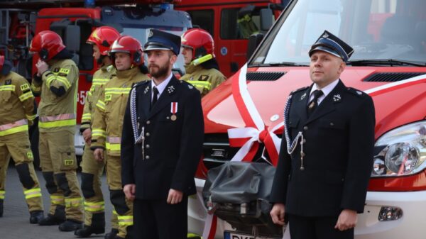 Przekazanie pojazdu kobylińskiej jednostce OSP