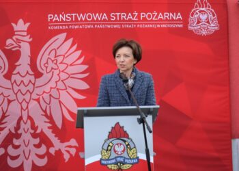 Przekazanie pojazdu kobylińskiej jednostce OSP