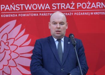 Przekazanie pojazdu kobylińskiej jednostce OSP