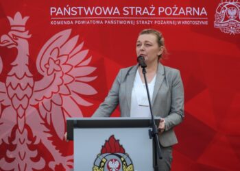 Przekazanie pojazdu kobylińskiej jednostce OSP