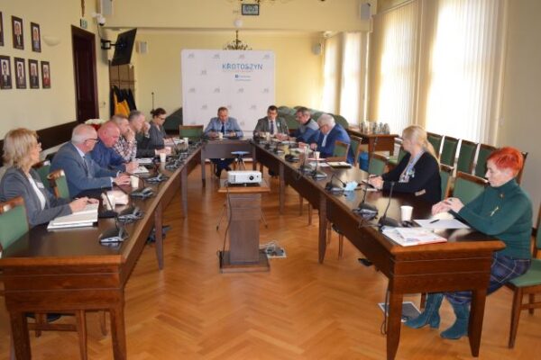 Dalsze działania na rzecz uchodźców