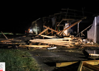 Dwa obiekty zniszczone przez wiatr