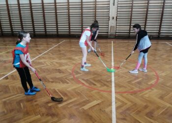 Zajęcia z unihokeja w ramach ministerialnego programu