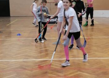 Zajęcia z unihokeja w ramach ministerialnego programu