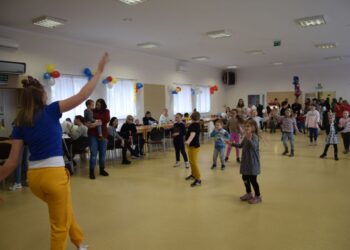 Wspólna zabawa polskich i ukraińskich dzieci