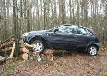 Nietrzeźwy kierowca chciał uciec policjantom