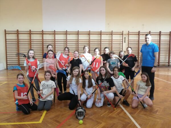 Zajęcia z unihokeja w ramach ministerialnego programu