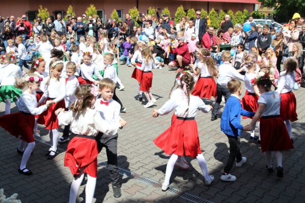 Festyn w cieniu lipy