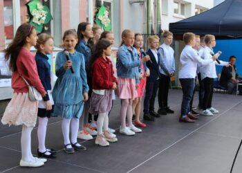 Festyn w cieniu lipy